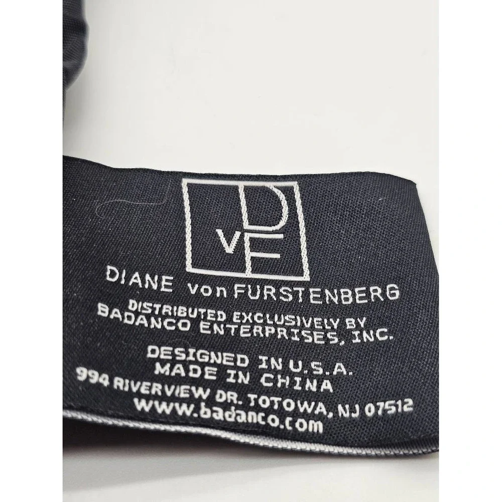 Diane Von Furstenberg DVF Large Shoulder Bag Women's Red Buckle Detail - Picture 14 of 16